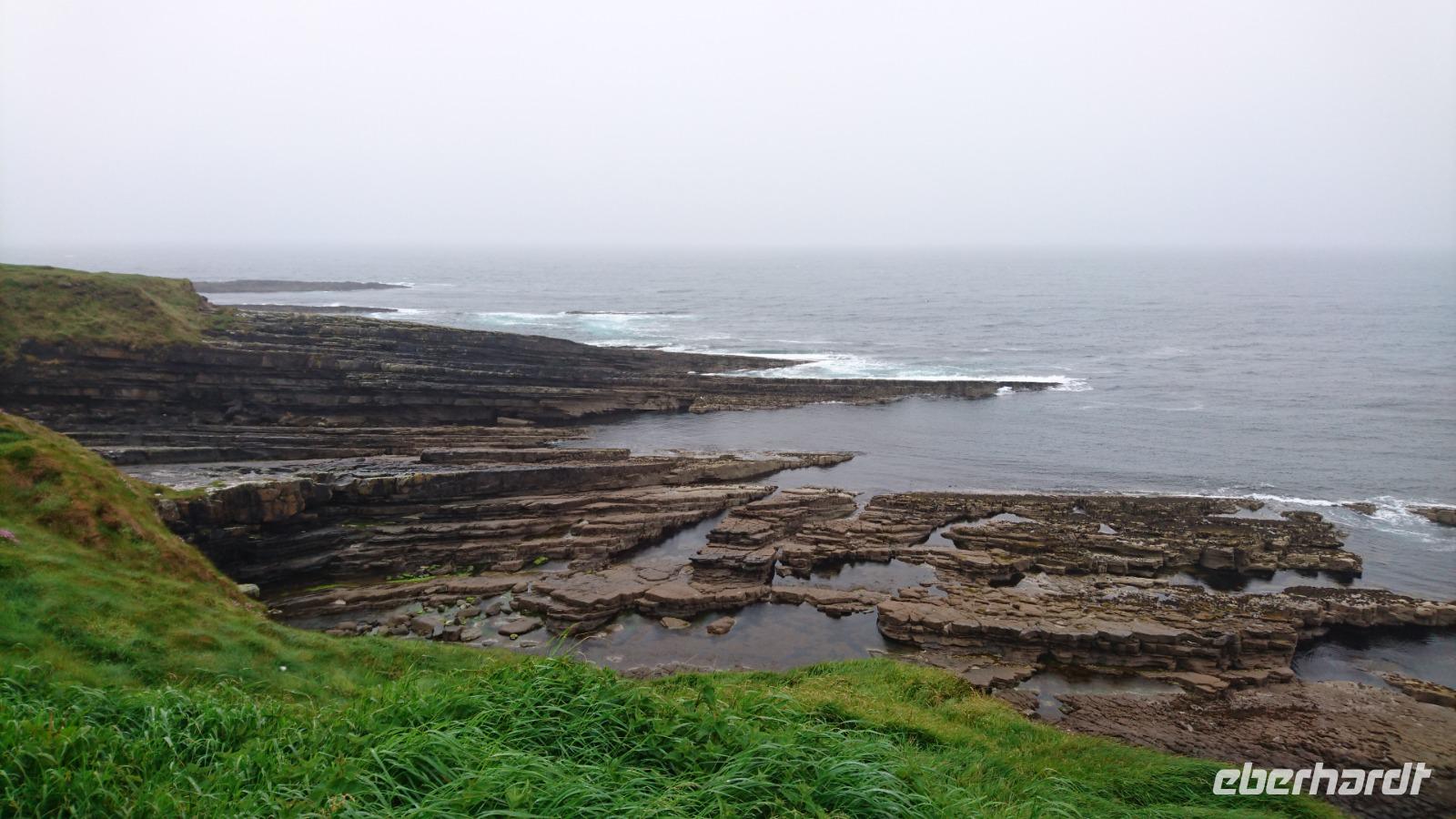 Steinformationen an der irischen Küste