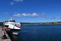 Tag auf den Aran Islands - Hafen von Kilronan