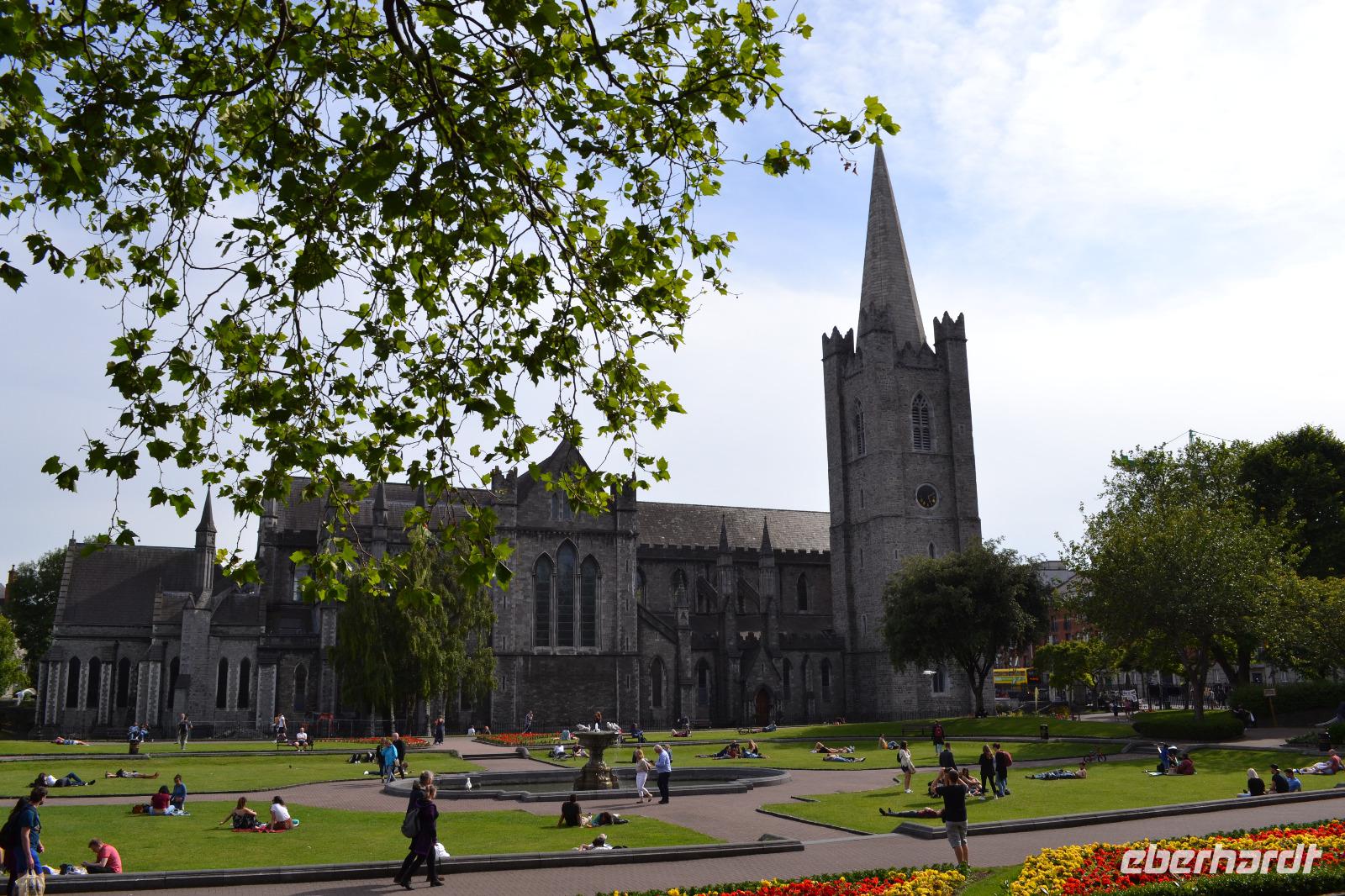 Ankunft in Dublin - St Patrick's Cathedral