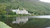Herrliche Spiegelungen bei Kylemore Abbey