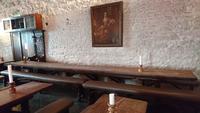 6-m-Tisch in Bunratty Castle