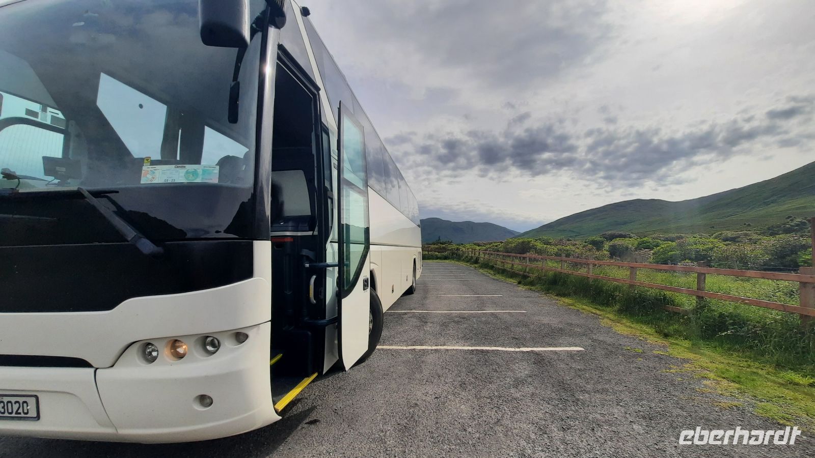 097 – Irland, Aasleagh Falls, Reisebus