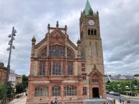 4. Tag – Spaziergang auf der Stadtmauer von Derry – Guild Hall