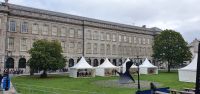 20220913_101815.jpg Trinity College Dublin- Eingang zur Ausstellung Book of Kells