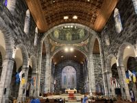 7. Reisetag – Pause an der St.-Nikolaus-Kathedrale in Galway