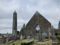 8. Reisetag – Ausflug in den Burren und zu den Klippen – Kilmacduagh Abbey