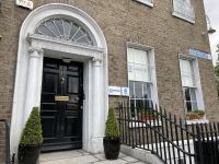 1. Reisetag – Stadtrundfahrt in Dublin – Doors of Dublin am Merrion Square