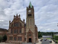 4. Reisetag – Tagesausflug nach Nordirland – Spaziergang auf der Stadtmauer von Derry – Guild Hall
