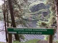 12. Reisetag – Ein Tag in den Wicklow Mountains – Wanderung in Glendalough – St Kevin’s Bed View