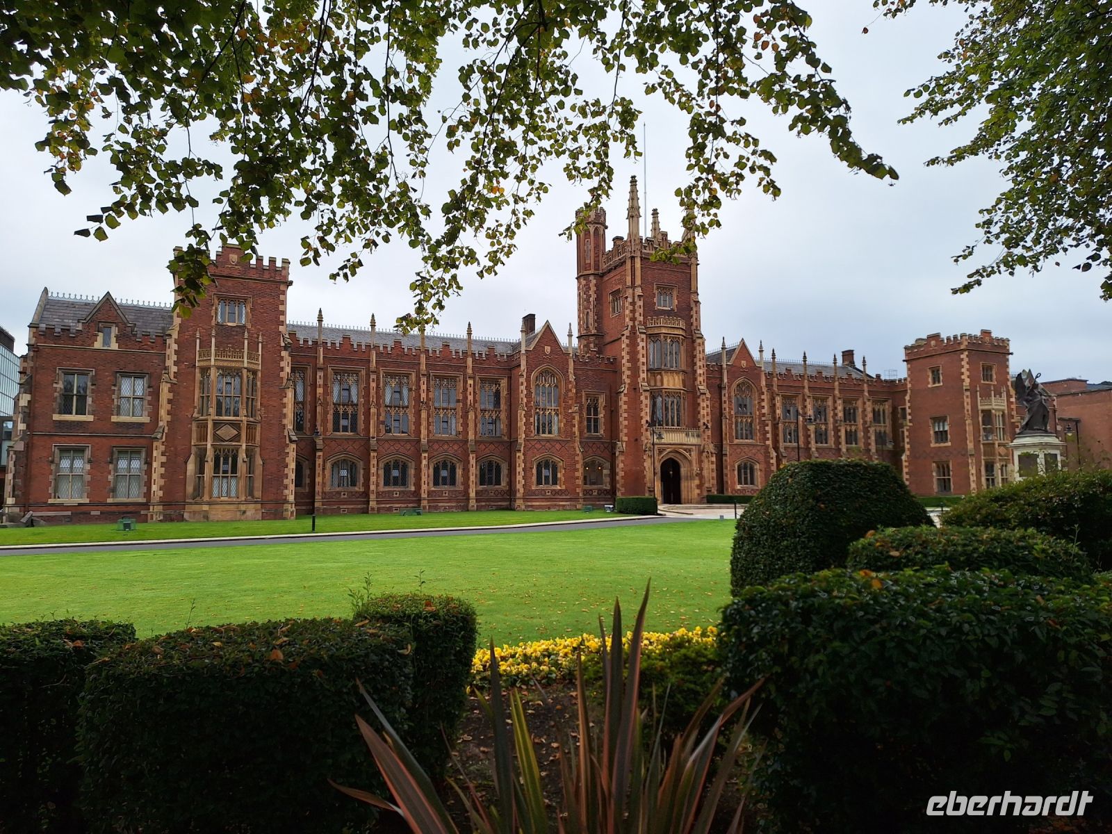 Belfast: Queens University
