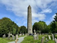 12. Reisetag – Besuch in Glendalough – Klosterruine mit Rundturm