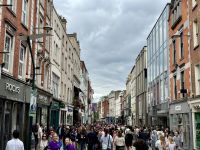 1. Reisetag – Stadtrundfahrt/-spaziergang in Dublin – Fußgängerzone Grafton Street