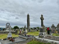 8. Reisetag – Tag im Burren – Kilmacduagh Abbey & Schiefer Turm von Irland