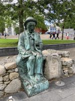 Irland, Galway, Monument von Pádraic Ó Conaire (irischer Schriftsteller)