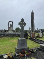 Irland, Friedhof von Kilmacduagh Abbey