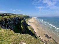 4. Tag – Ausflug nach Nordirland – Blick vom Mussenden Temple zum Strand von Downhill