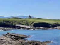 5. Tag – Von Letterkenny nach Leenaun – Wanderung um Mullaghmore – Im Hintergrund Classiebawn Castle und Ben Bulben