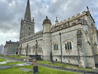 4. Tag – Ausflug nach Nordirland – Spaziergang auf der Stadtmauer von Derry – St Columb's Cathedral