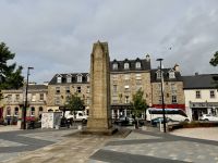 5. Tag – Letterkenny bis Leenaun – Obelisk in Donegal Town