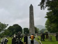 12. Tag – Tag in den Wicklow Mountains – Wanderung im Tal von Glendalough – Klosterruine