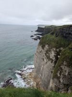Dunluce Castle Ruinen aus der Ferne