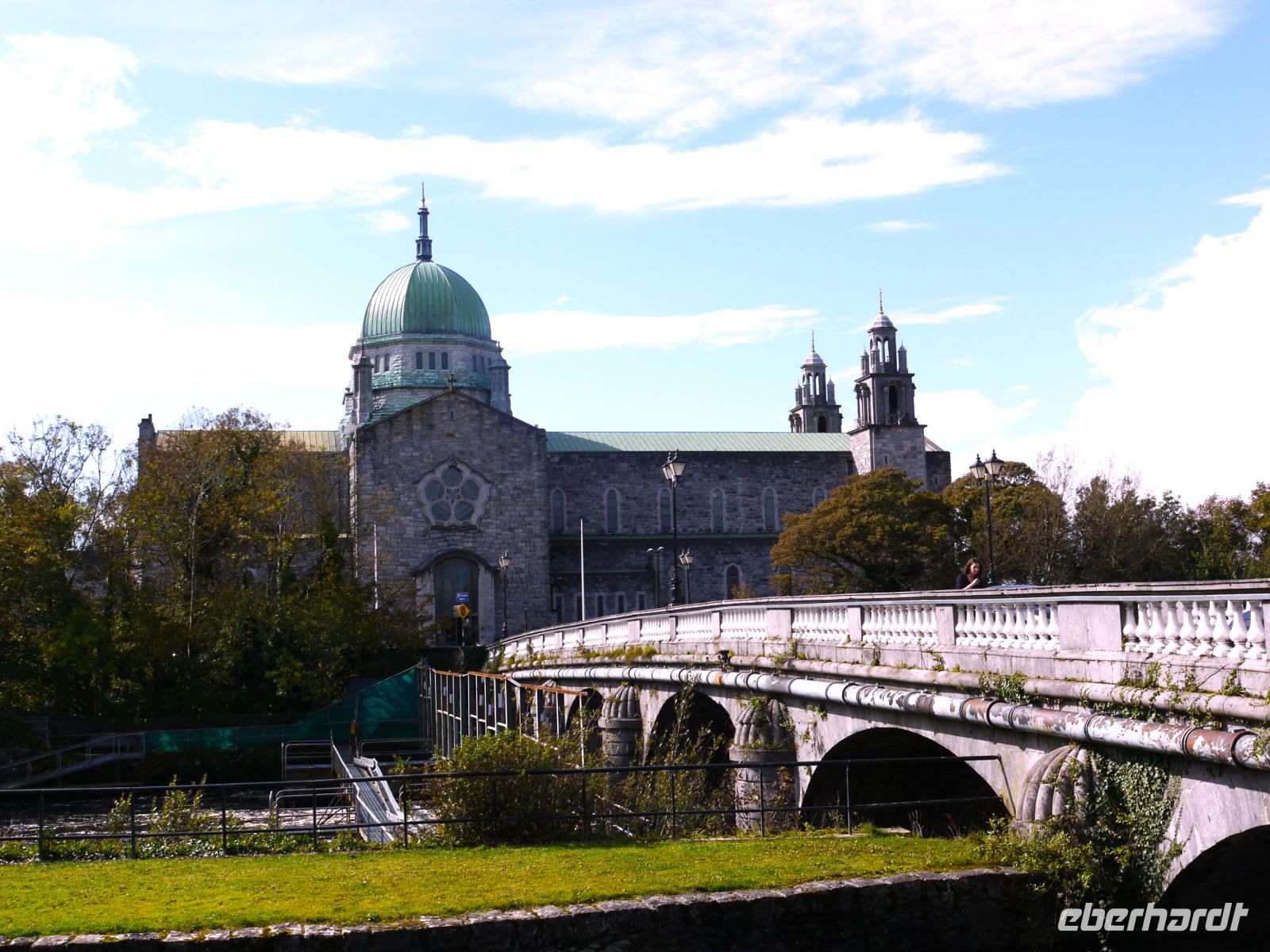 Tag 4 Galway Cathedral aussen.JPG