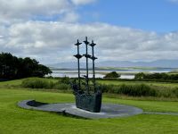 5. Tag – Letterkenny bis Leenaun – National Famine Memorial in Murrisk