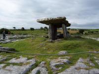 der berühmte Poulnabrone Dolmen