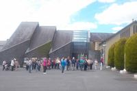 Andacht an der Wallfahrtskirche von Knock