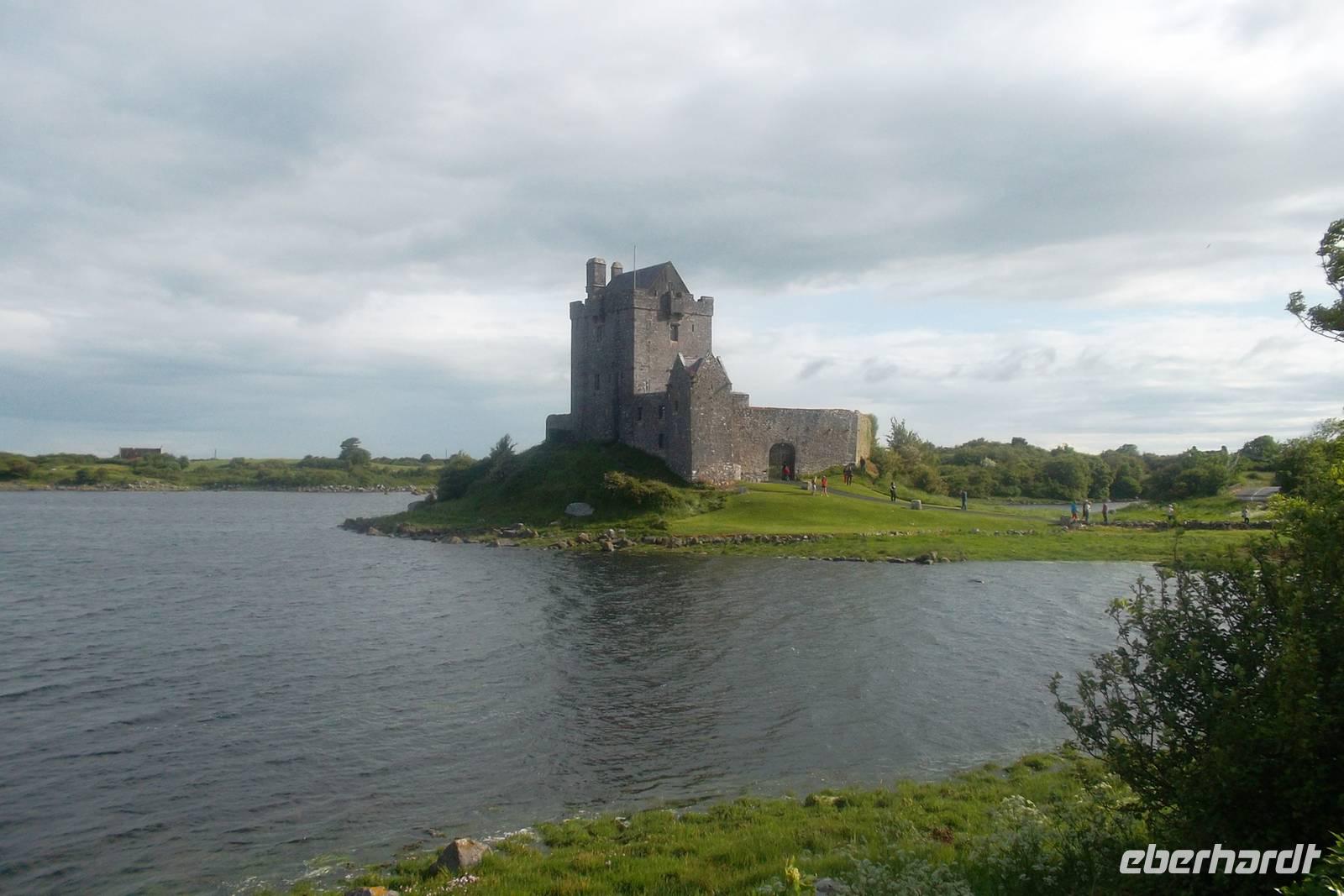 Dunguaire Castle an der Galway Bay