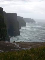 Majestätisch ragen die Cliffs of Moher auf