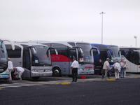 Warten in Hull auf die Busreisegäste