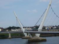die Freundschaftsbrücke in Derry