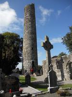 Rundturm und Hochkreuze in Monasterboice