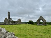 8. Tag – Klippen & Burren – Besuch der Kilmacduagh Abbey