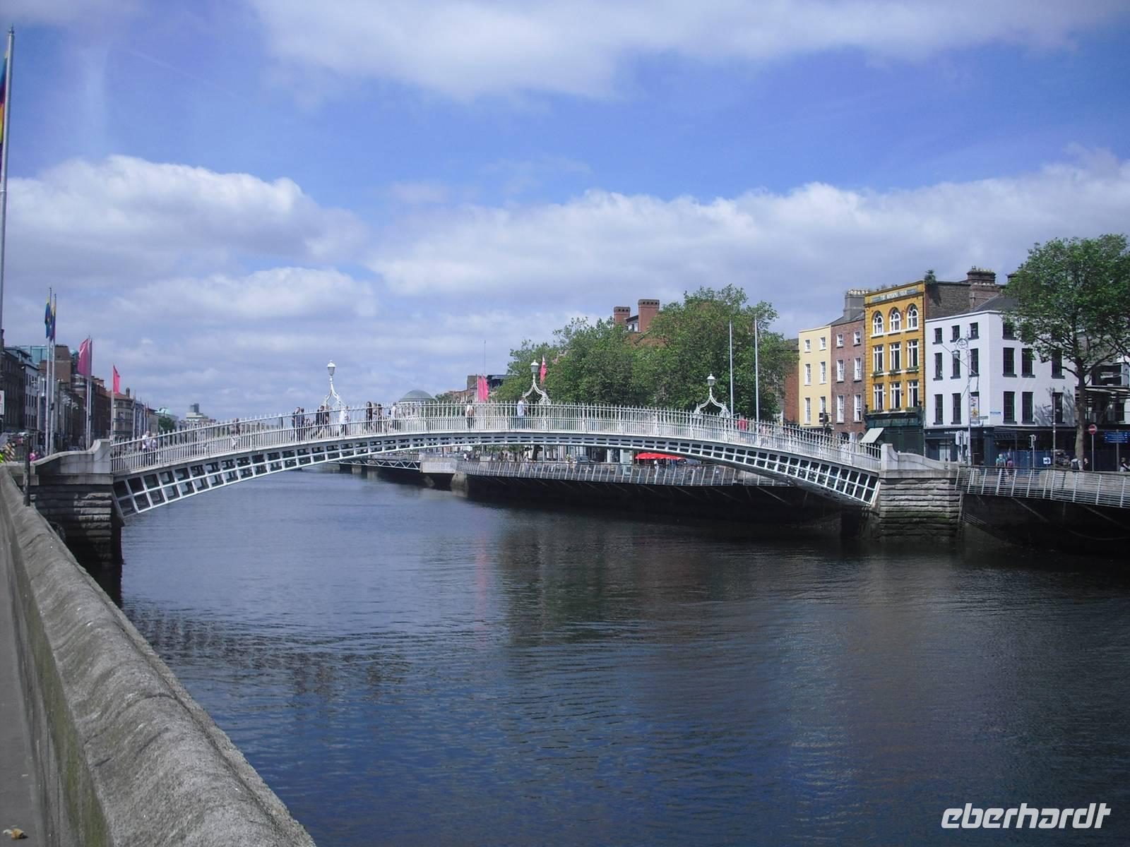 Ha`Penny Bridge in Dublin