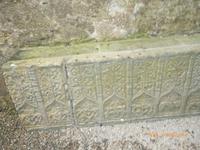 kunstvolle Grabplatten-