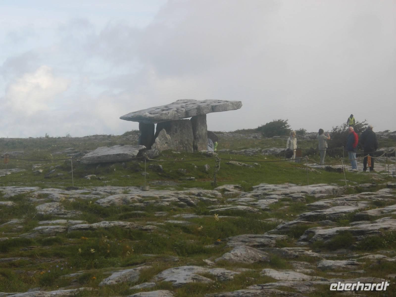 Poulnabrone Dolmen - Wahrzeichen des Burren