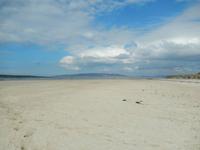 Weiter Strand bei Ebbe