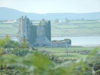 Überall stehen Burgruinen am Ring of Kerry