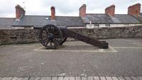 Auf der Stadtmauer in Derry
