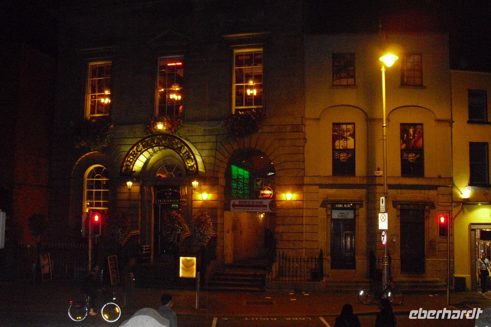 Dublin by night