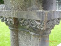 Kapitell im Kreuzgang der Ruinen von Cong Abbey