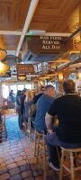 im Pub um die Mittagszeit