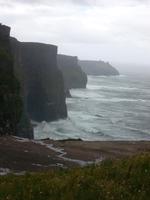 steil aufragende Cliffs of Moher