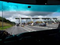 Eine Mautstelle auf der Autobahn