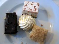 Apple Crumble, Bailys Cheesecake und Choklate Brownie