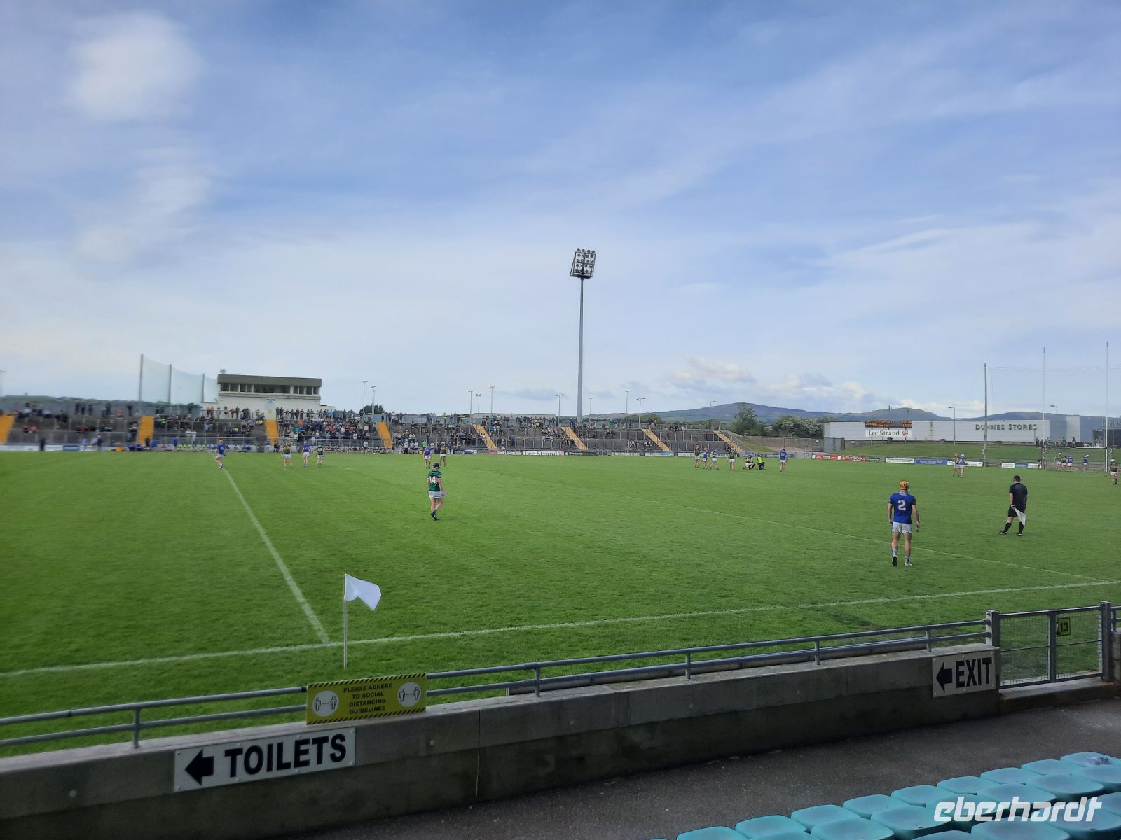 abends beim Hurling-Halbfinale in Tralee