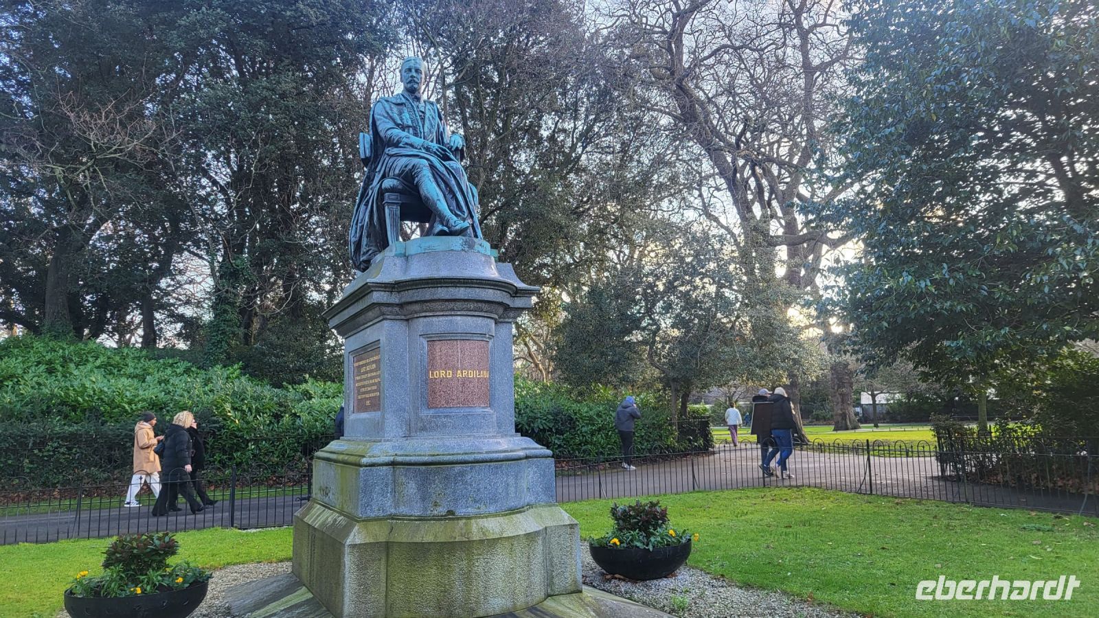 53 - Statur von Lord Ardilaun im Park St Stevens Green