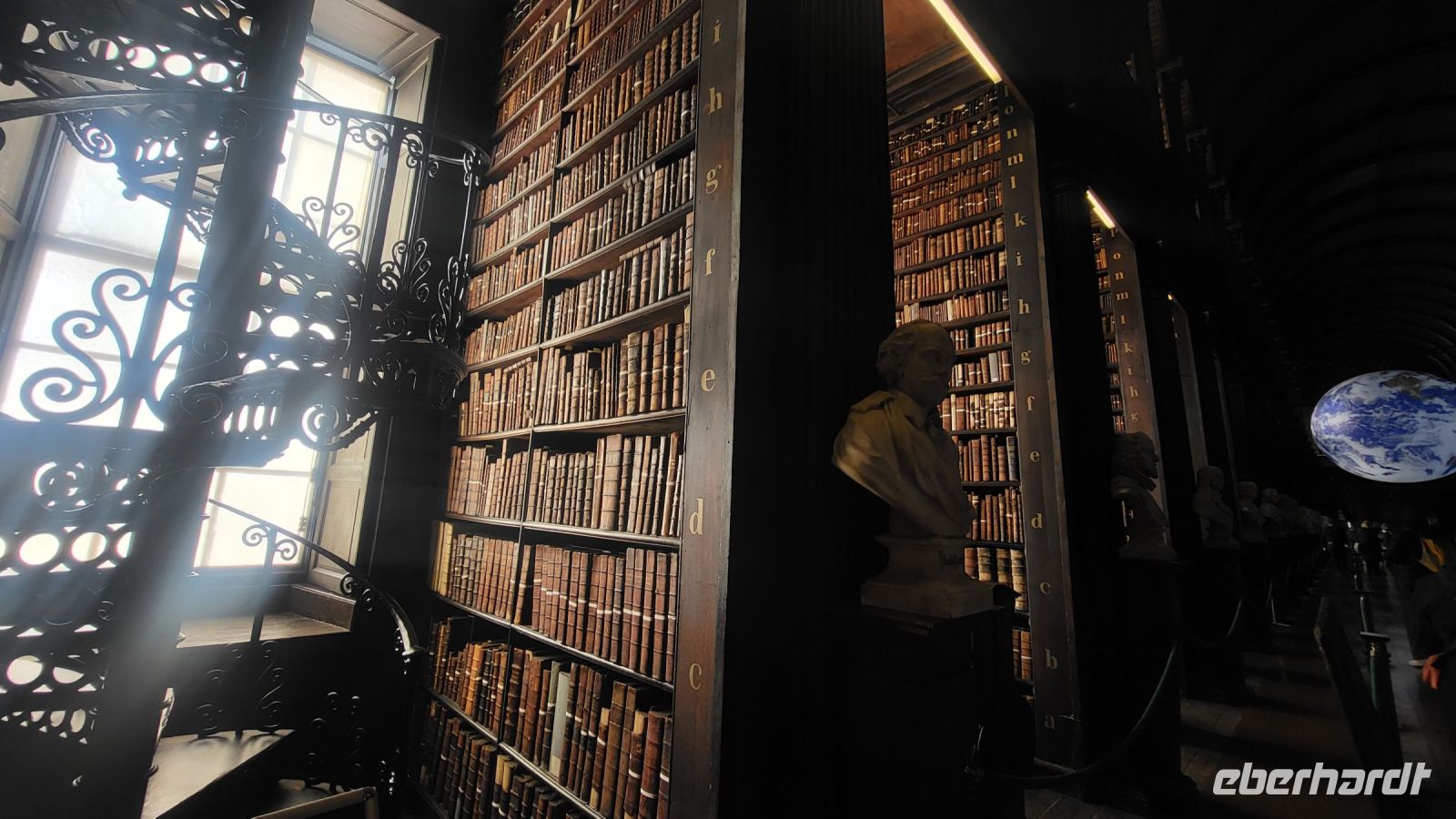 68 - The Long Room im Trinity College in Dublin